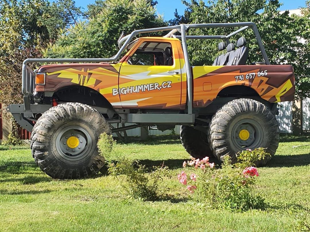 Monster truck